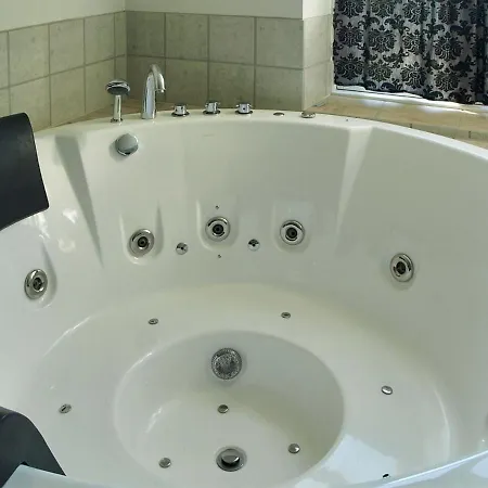 Apartment Thia - 4km To The Inlet By Interhome *